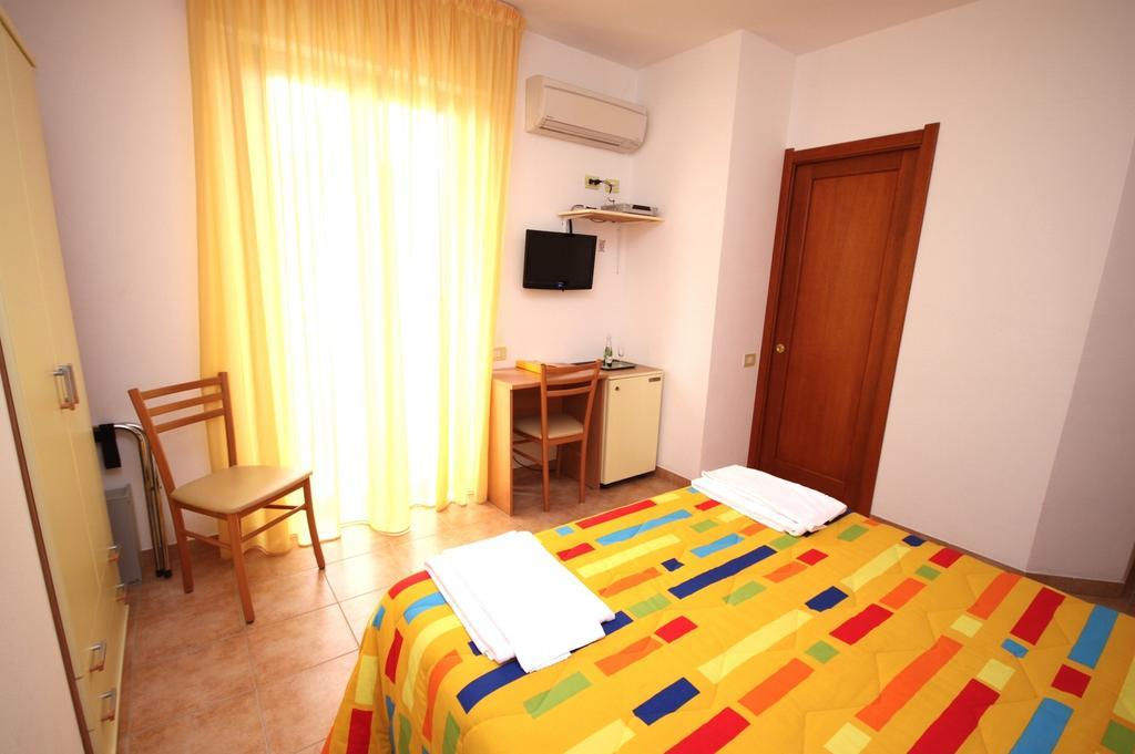 Hotel Alguer Pokoj fotografie
